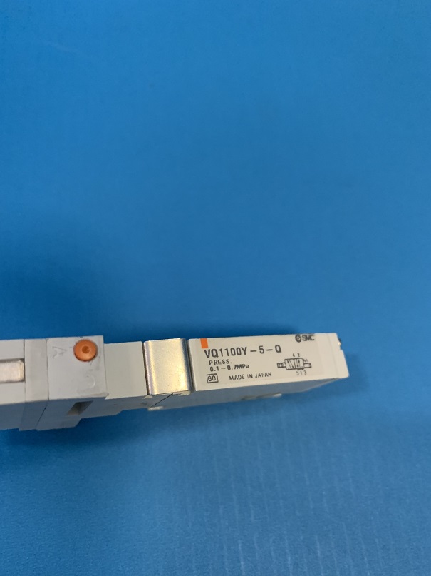 Used SMC Solenoid Valve VQ1100Y-5-Q