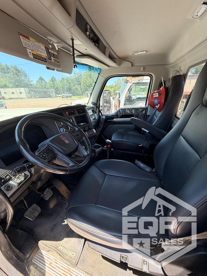 Used 2024 Kenworth W990