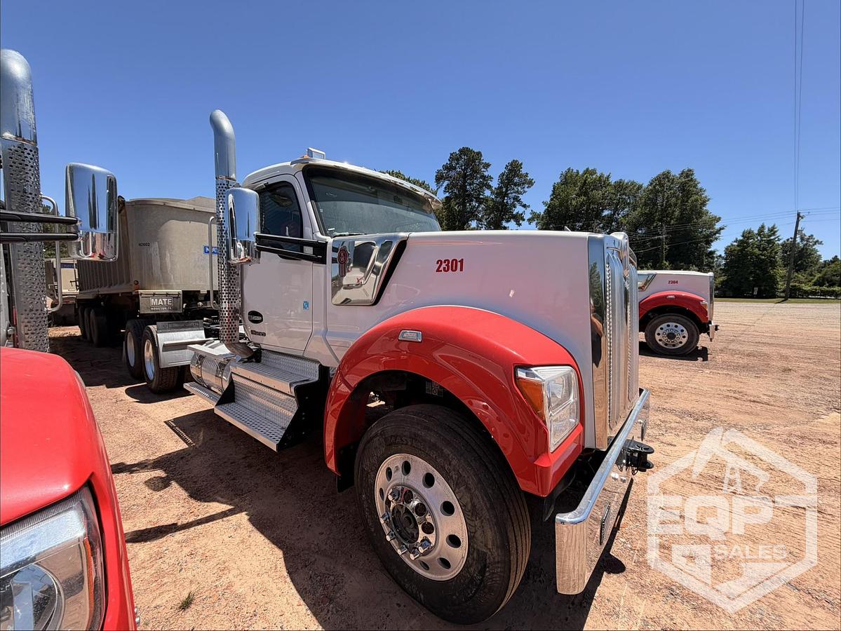 Used 2024 Kenworth W990