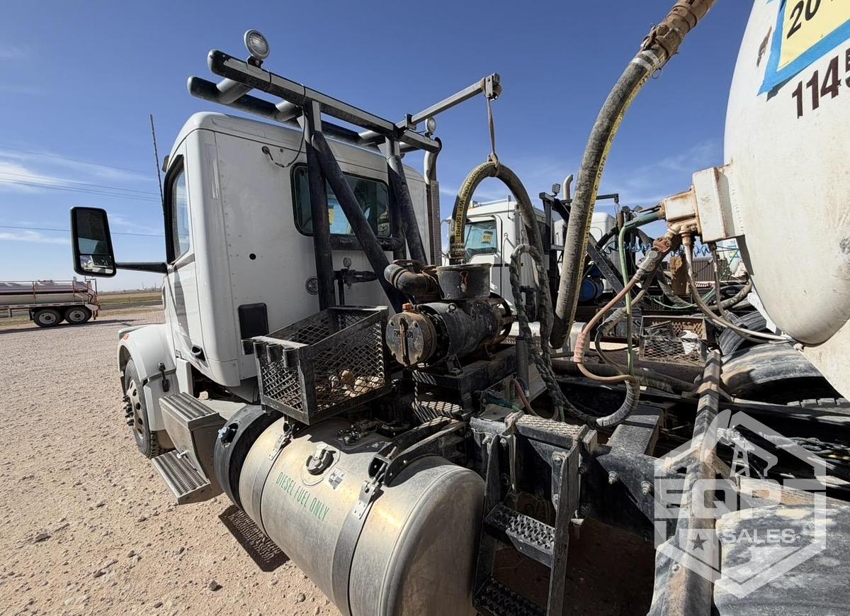 Used 2024 Peterbilt 567