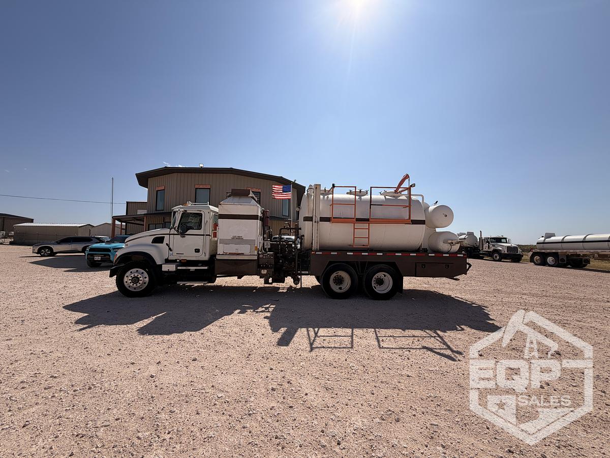 Used 2007 Mack Mp7