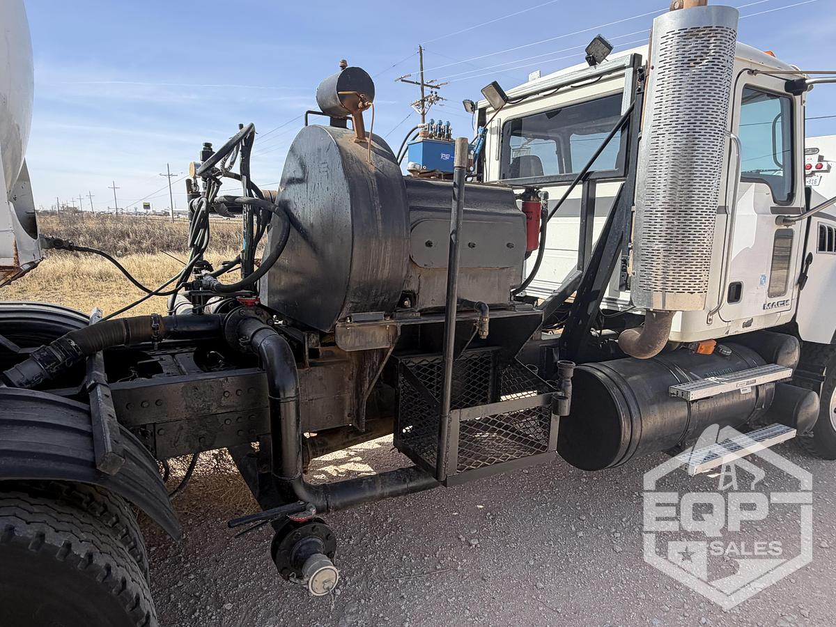 Used 2008 Mack Gu713 pump truck