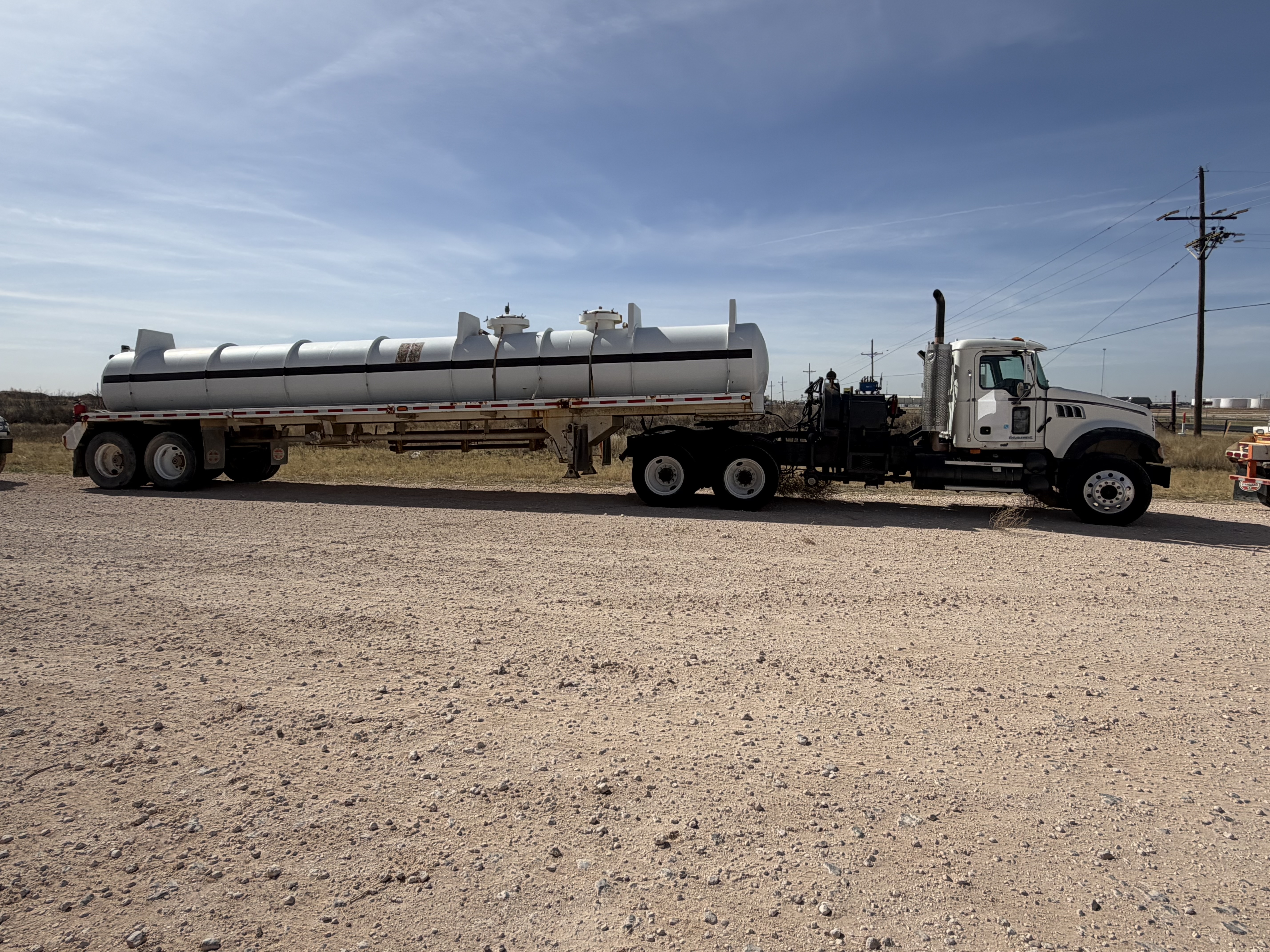 Used 2008 Mack Gu713 pump truck