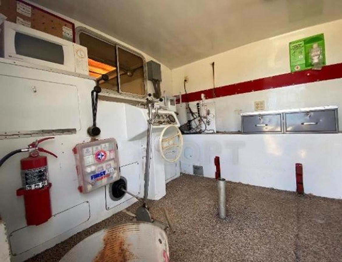 Used (SOLD) 2002 Sterling Wireline Plugging Truck