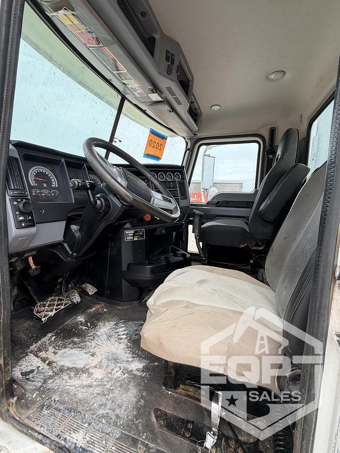 Used 2020 Mack Gr64T