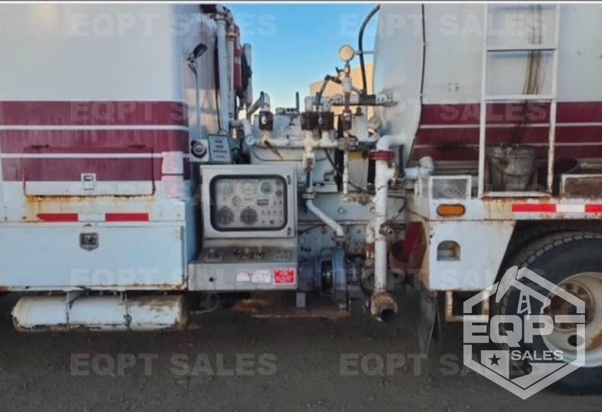 Used (SOLD) 2009 Kenworth  Hot Oil Truck