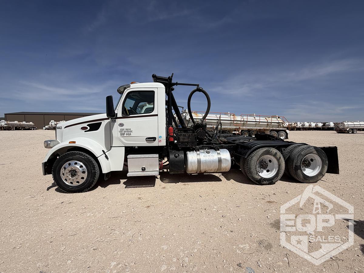 Used 2022 Peterbilt 567