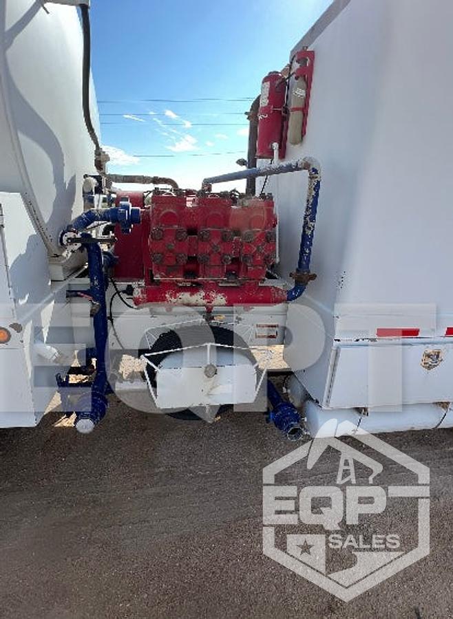 Used (SOLD) 2014 Kenworth T800 Hot Oil Truck