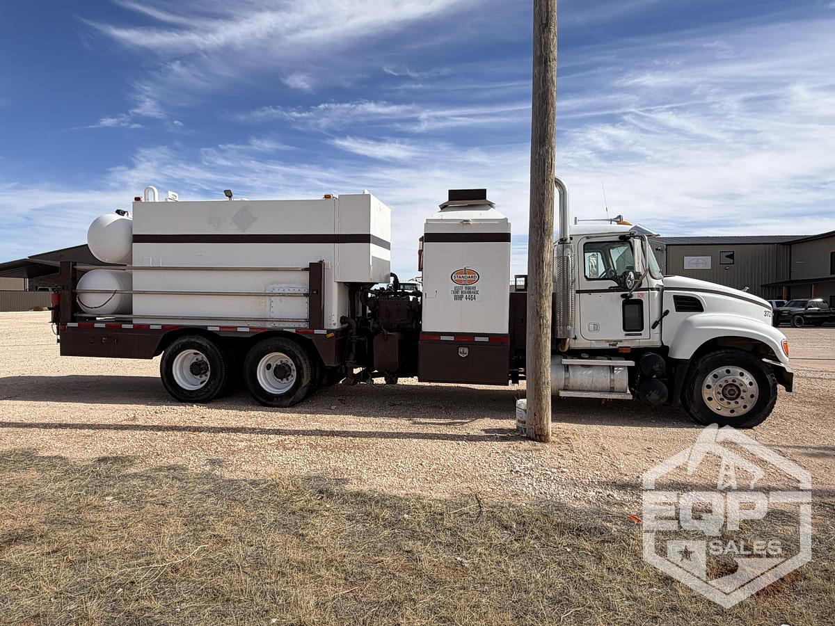 Used 2006 Mack Hot Oil