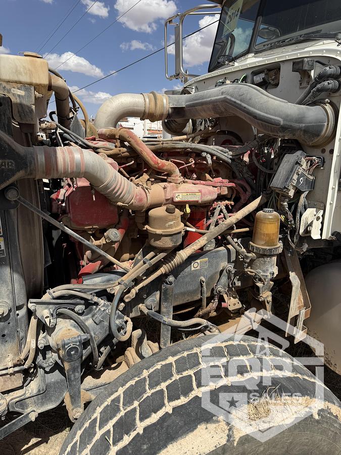 Used 2014 Peterbilt Pump Truck