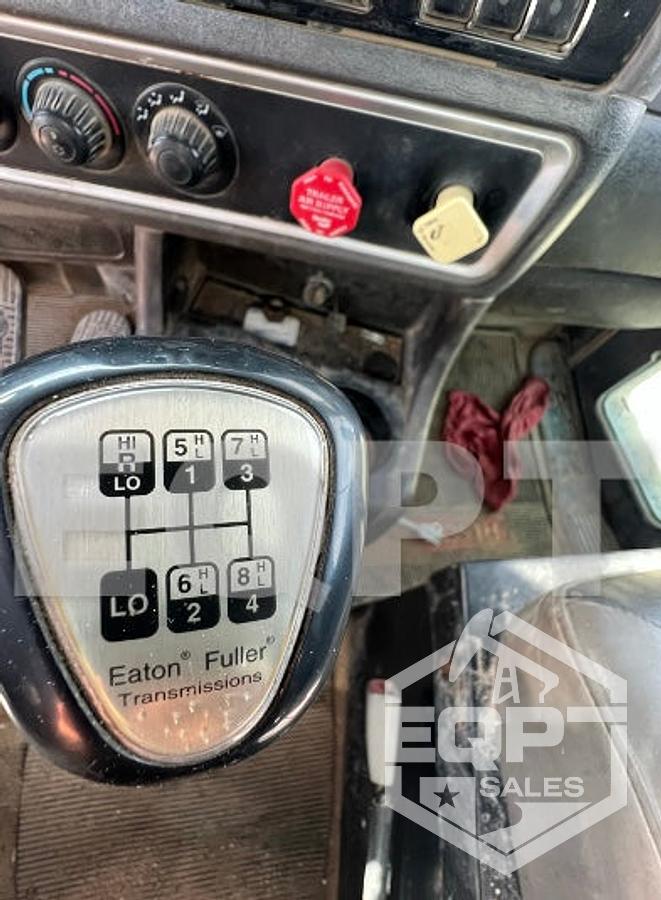 Used (SOLD) 2014 Kenworth T800 Hot Oil Truck