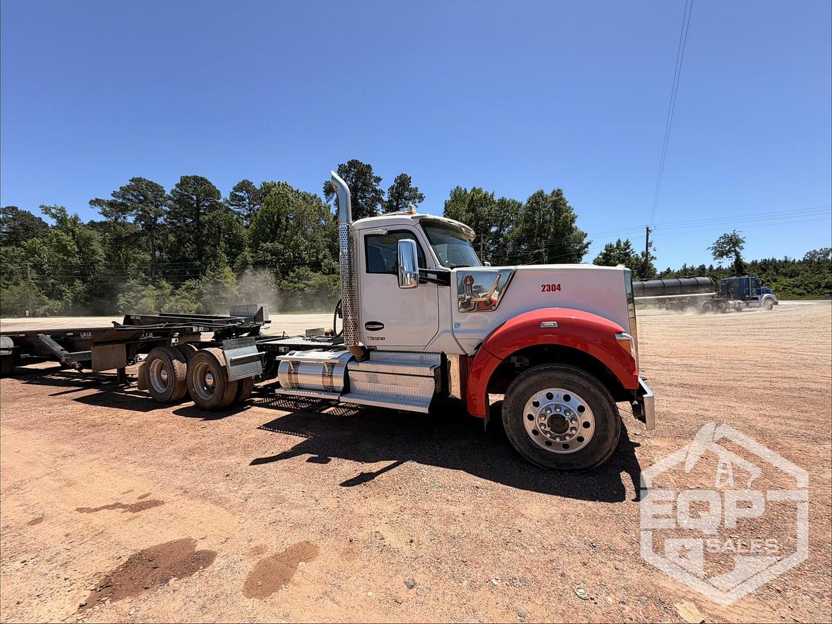 Used 2024 Kenworth W990