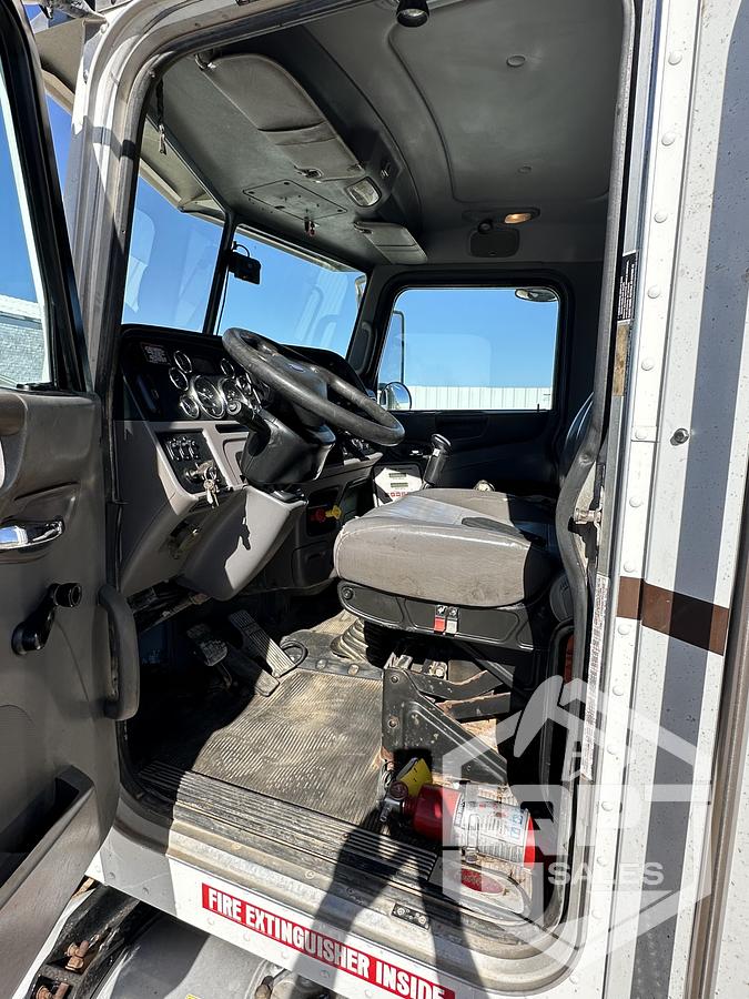 Used 2015 Peterbilt 389 5k pump truck