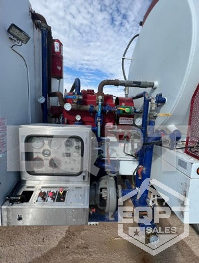 Used (SOLD) 2014 Kenworth T800 Hot Oil Truck