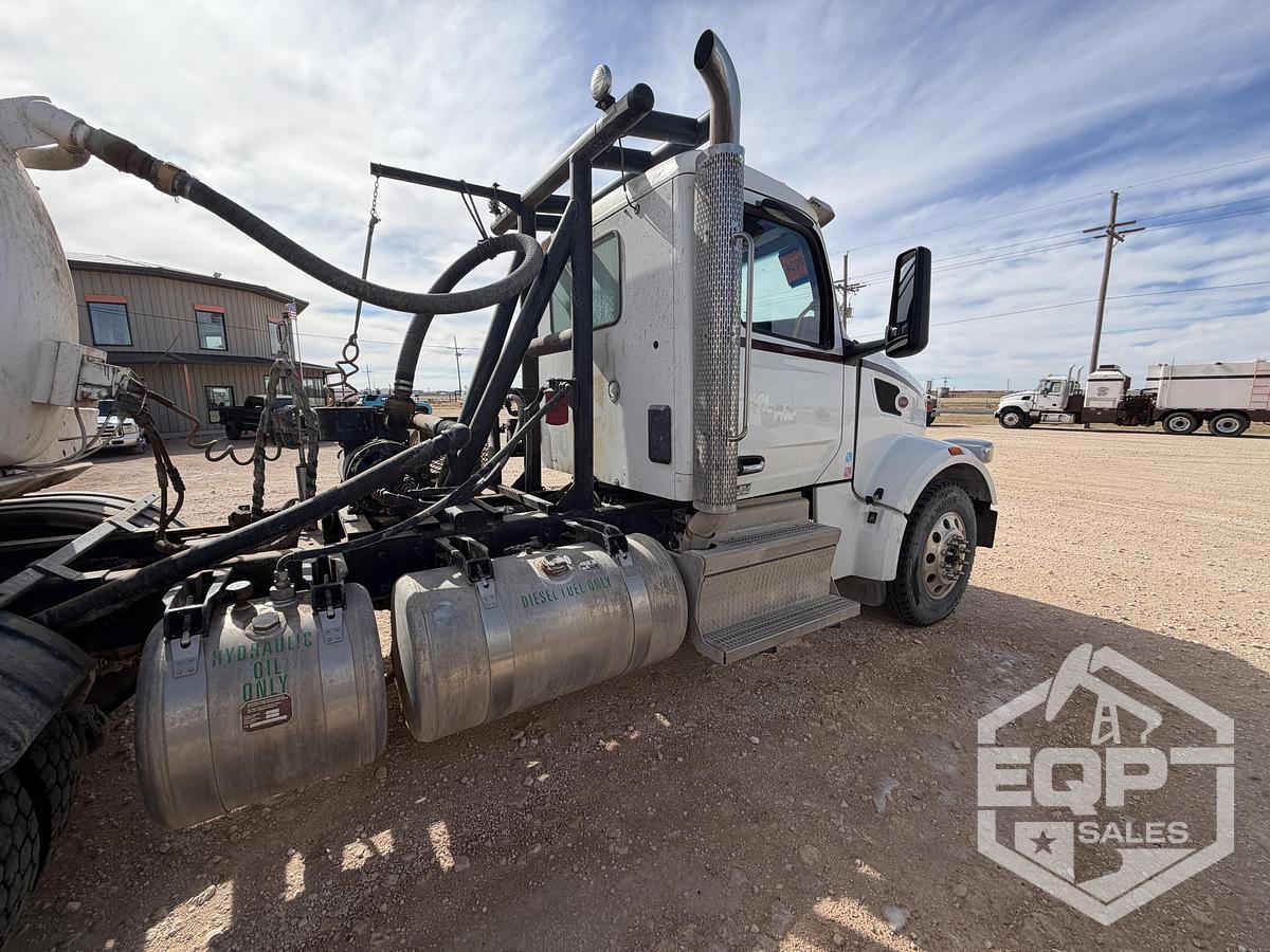 Used 2024 Peterbilt  567