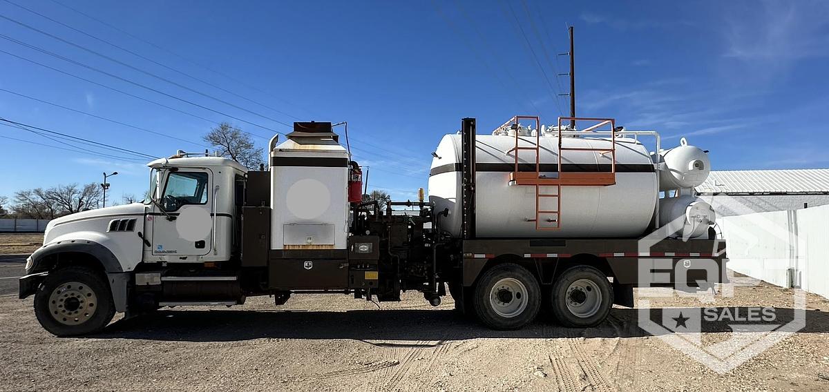 Used 2007 Mack CV713 Hot Oil Truck