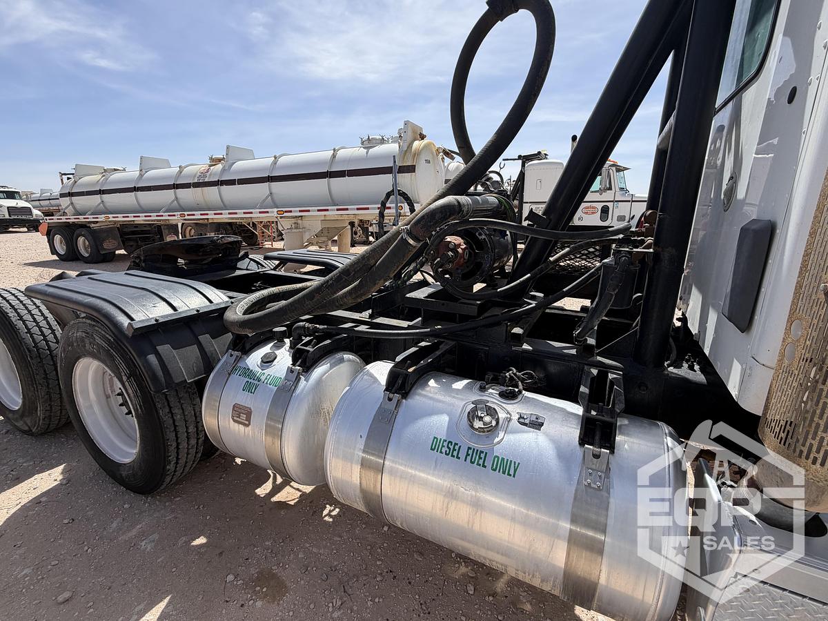 Used 2022 Peterbilt 567