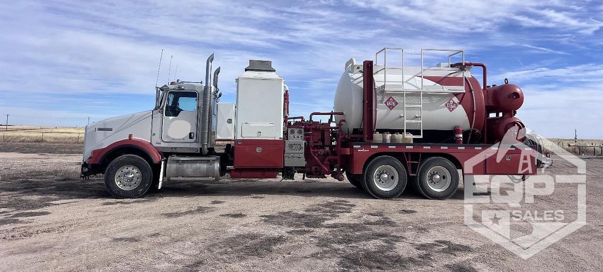 Used 2013 Kenworth Hot Oil Truck