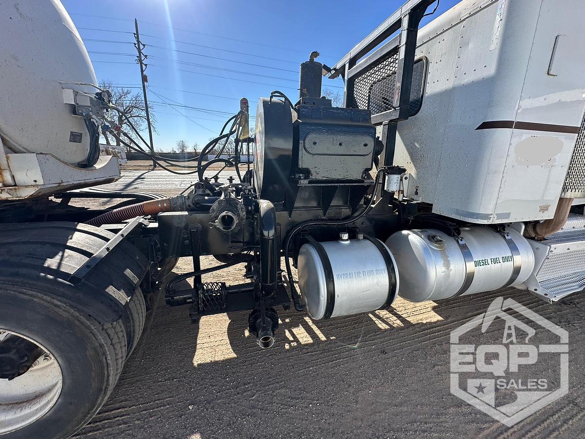Used 2015 Peterbilt 389 5k pump truck