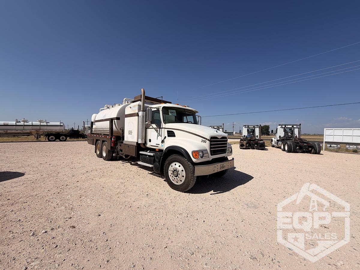 Used 2007 Mack Mp7