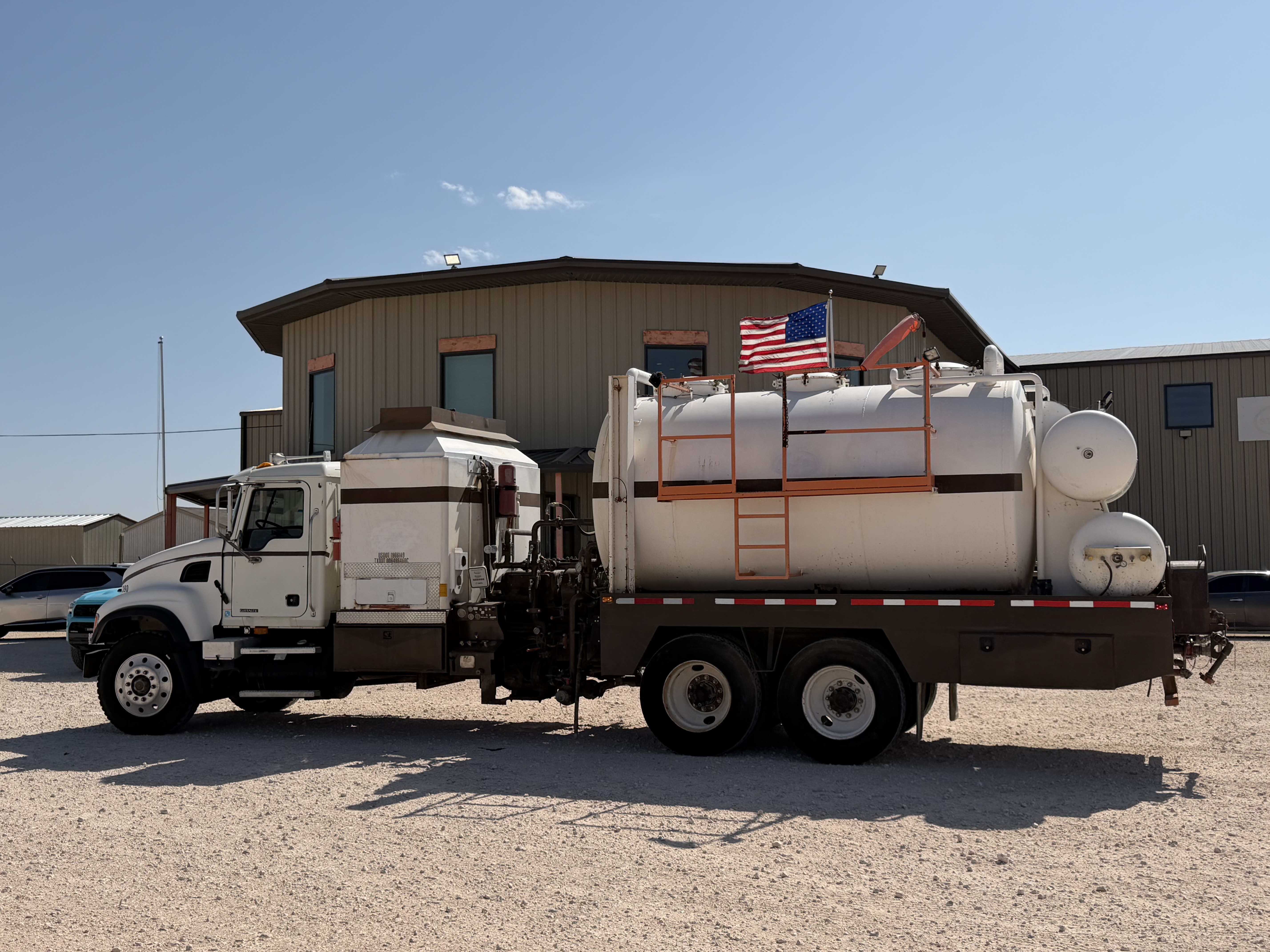 Used 2007 Mack Mp7