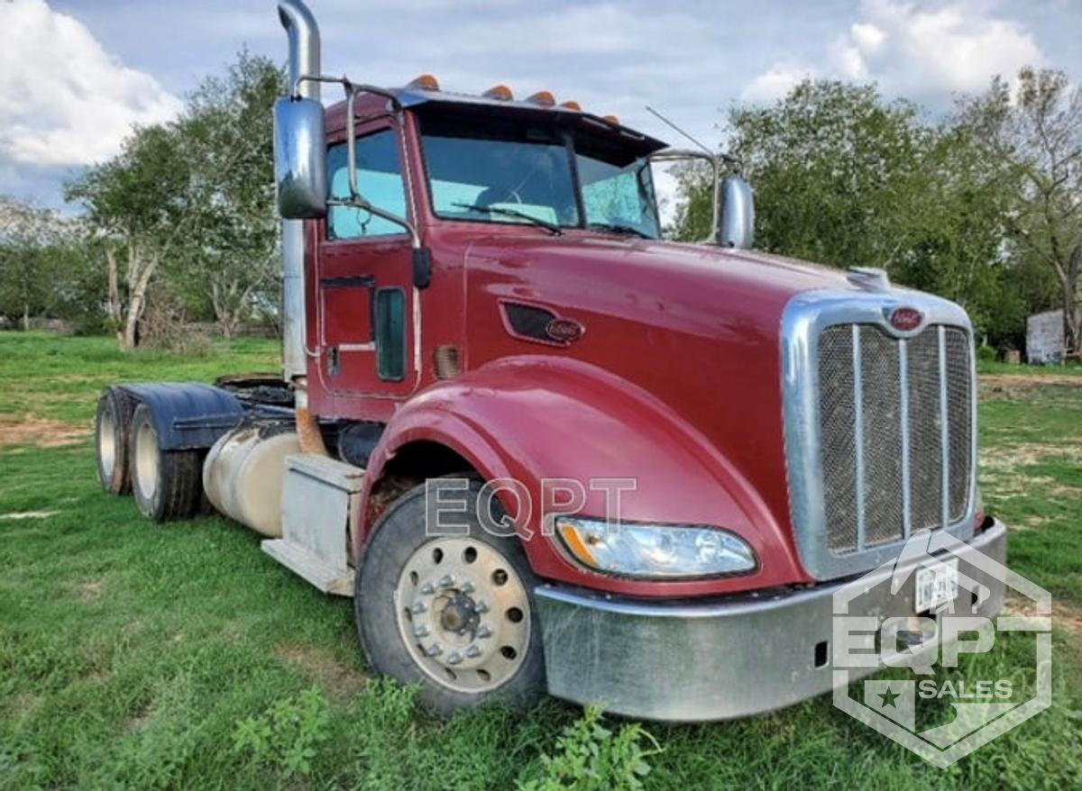 Used (SOLD) 2010 Peterbilt 386