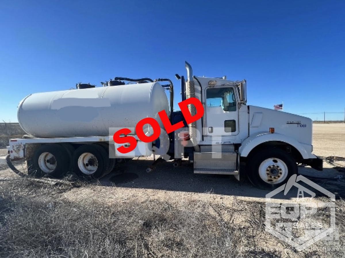 Used (SOLD) 2012 KW T800 Vac Truck