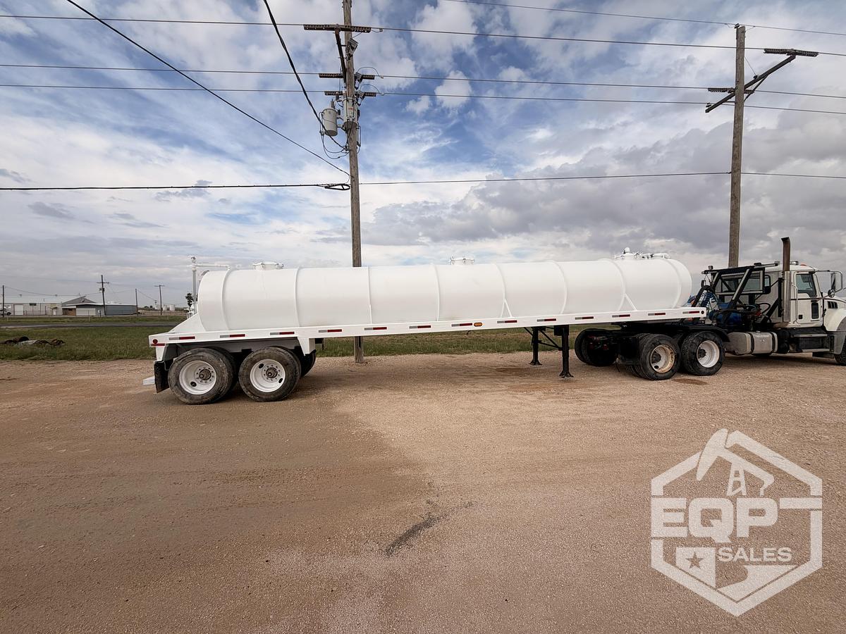 Used LEE 130bbl vacuum trailer