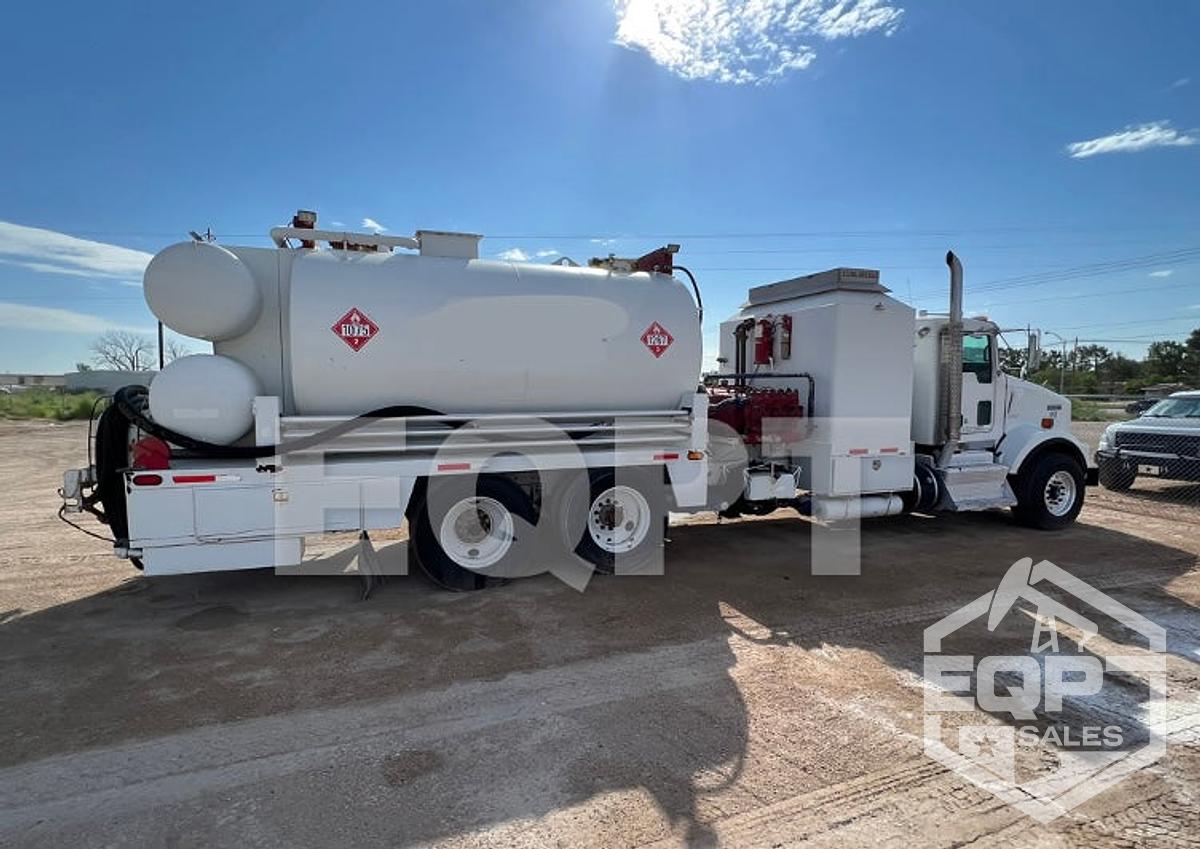 Used (SOLD) 2014 Kenworth T800 Hot Oil Truck