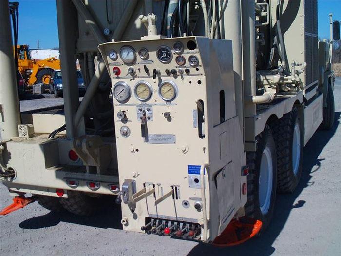 Used 1980 Ingersoll-Rand T4W Drill Rig