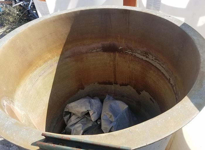 Used TK-17: 470 Gallon Vertical Tank