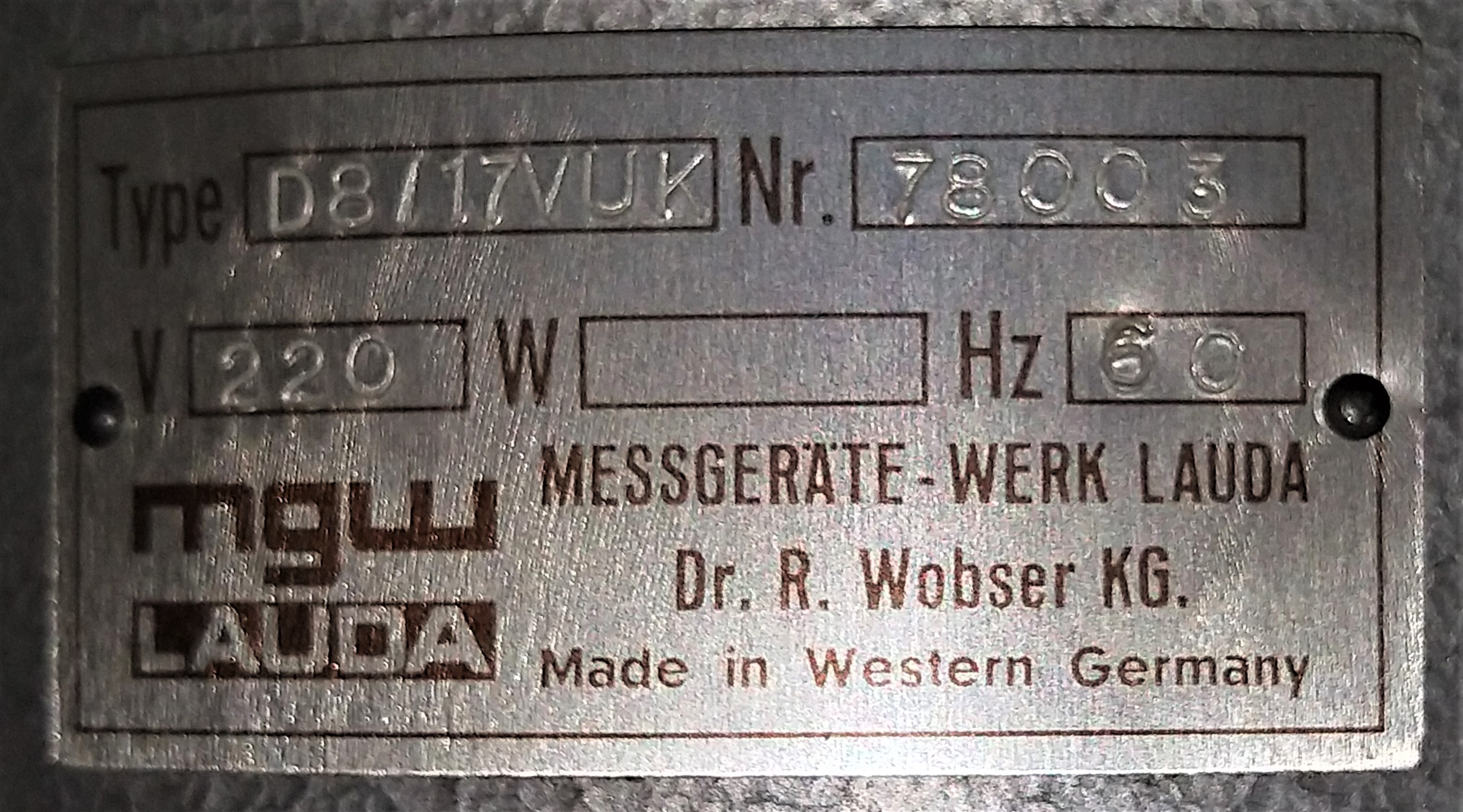 New Open Box (1500) Lauda D8/17VUK Bath Circulator with Jumo STM Thermostat