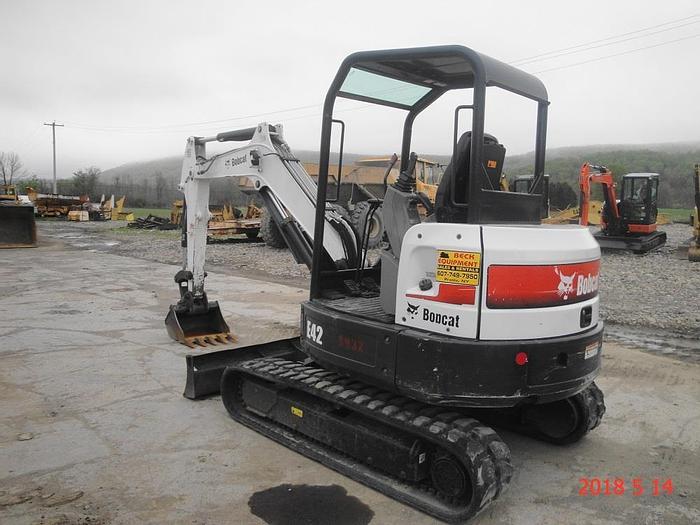 Used 2014 BOBCAT E42