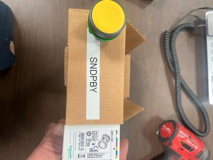 Thompson Machinery Push Button Green 22mm Flush Head