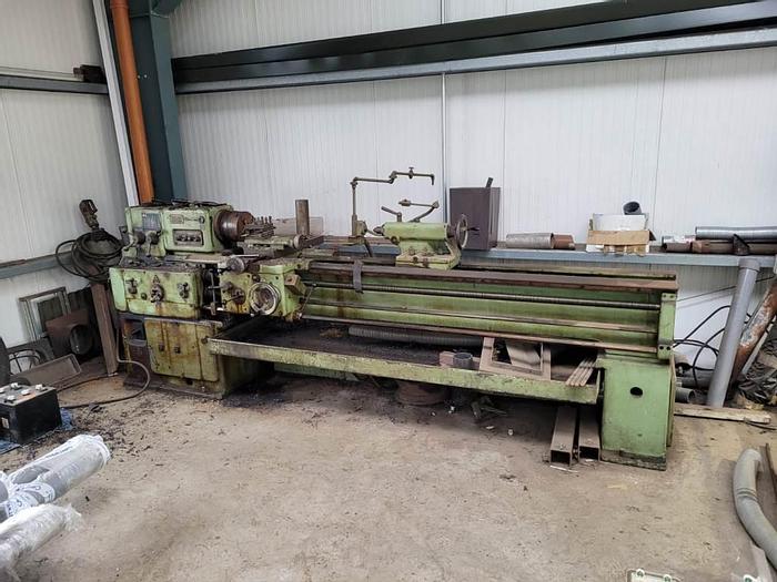 Used 1961 TOS SN40 x 2000 Manual Center Lathe