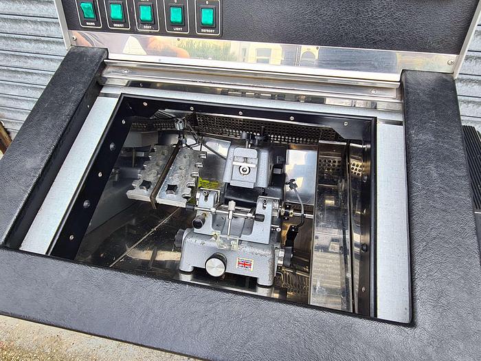 Used Bright OTF Cryostat