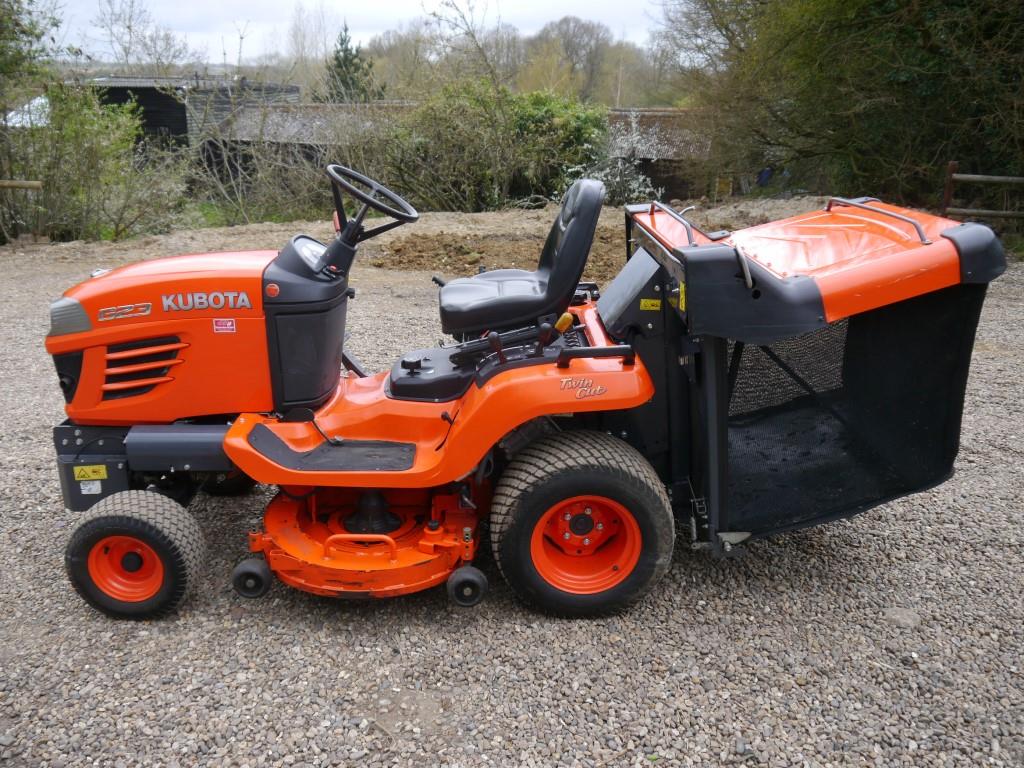 Used 2012 Kubota G23 Ride On Mower