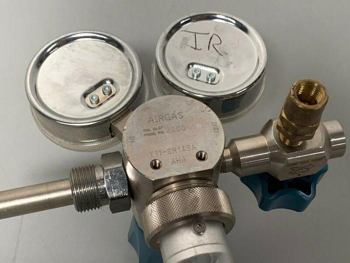 Used AIRGAS Y11-SR145A Gas Regulator 3000 PSI w/ Smart Indicating Regulator Tester