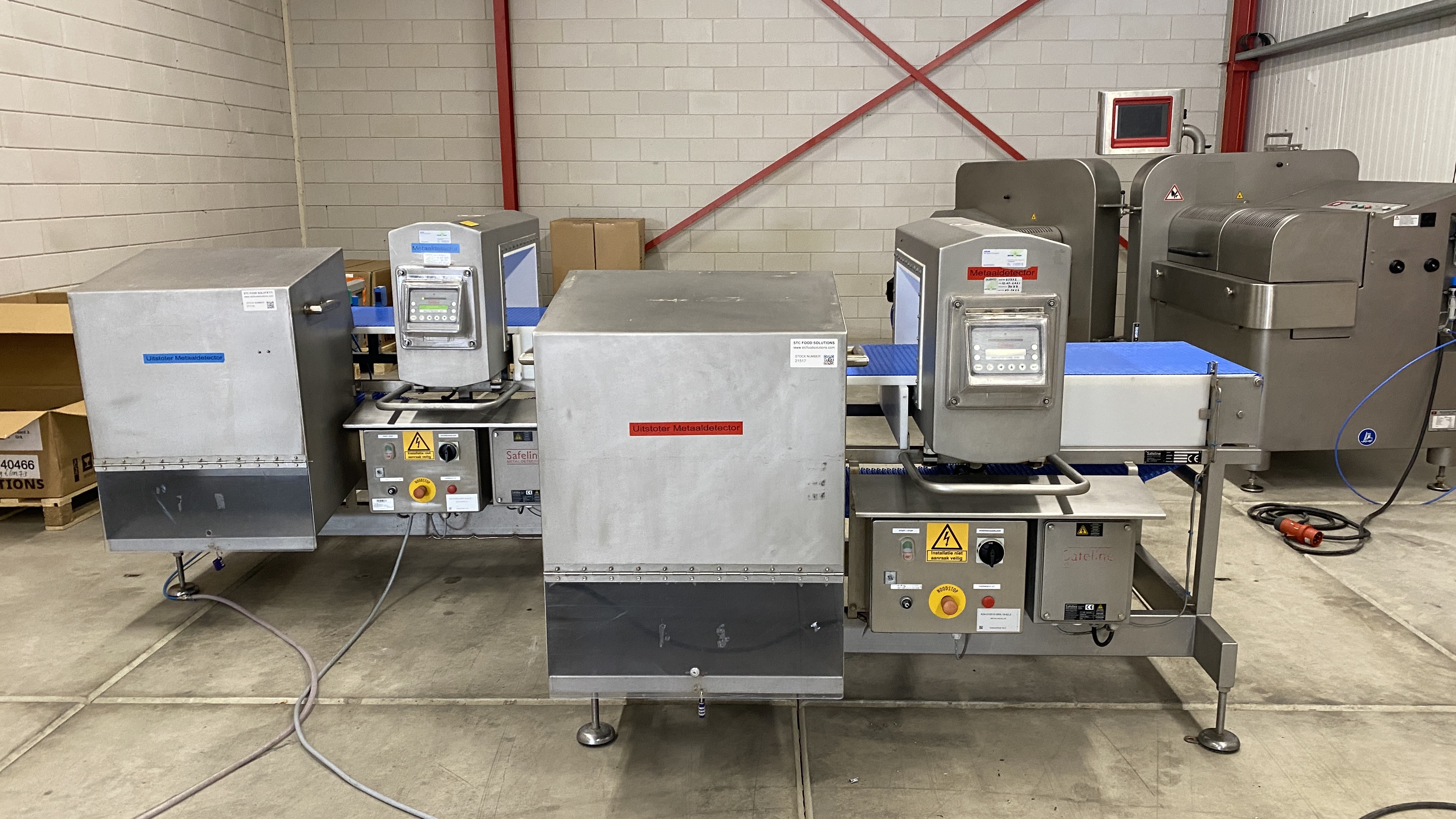 Used Safeline metaldetector for bulk