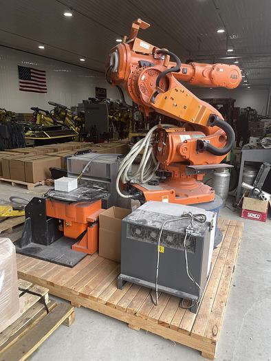 Used ABB IRB 6600-225/2.55 ROBOT CELL WITH 7TH & 8TH AXIS 40KG INDEXING TABLE #104842