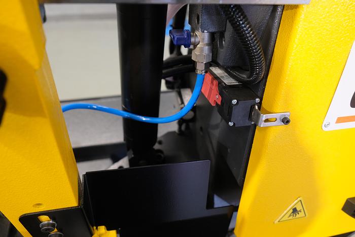 UZMA 320DGH Bandsaw Machine double Mitre Semi Automatic