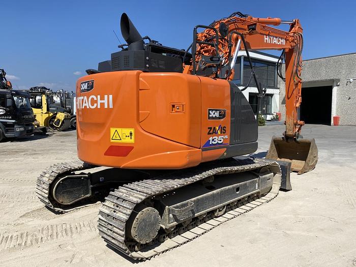 Usato 2019 HITACHI ZX135US-6