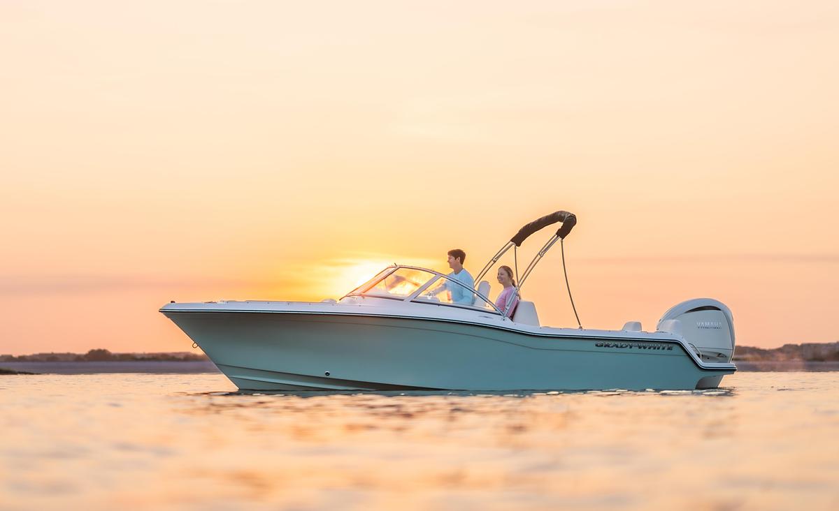 Freedom 215
21' DUAL CONSOLE
