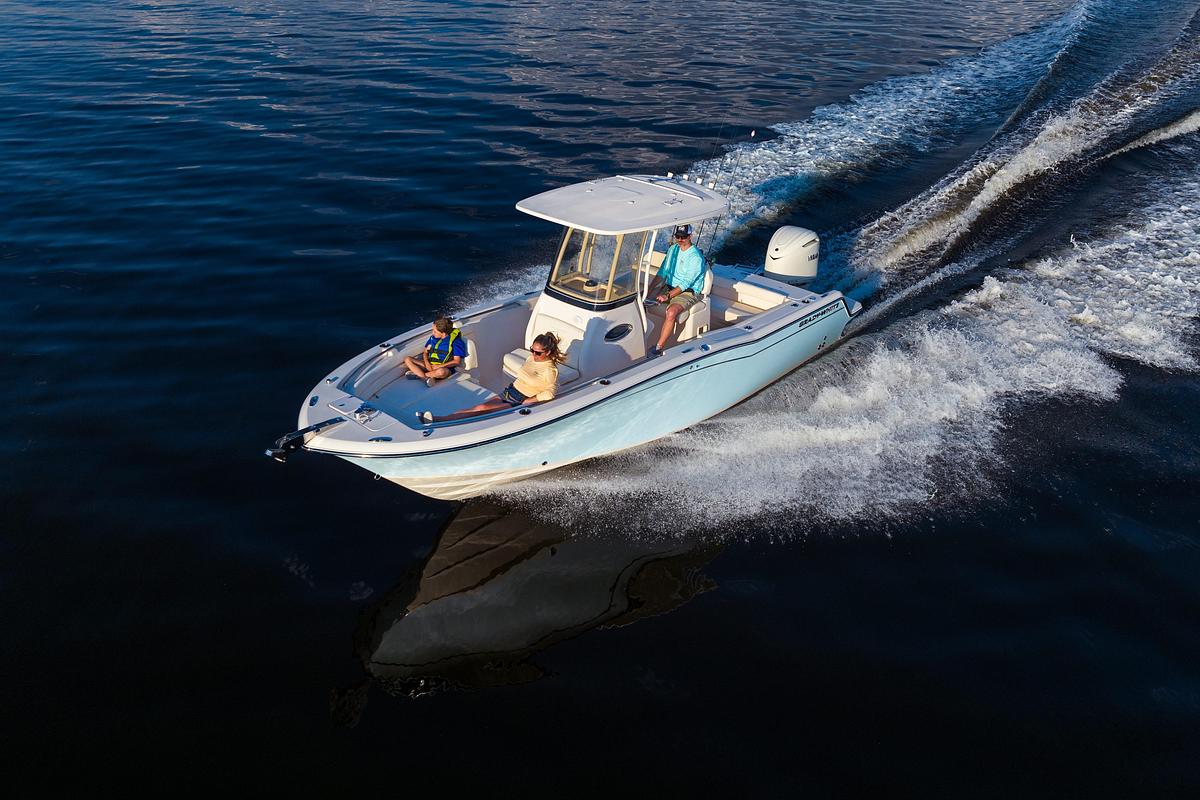Fisherman 236
23' CENTER CONSOLE