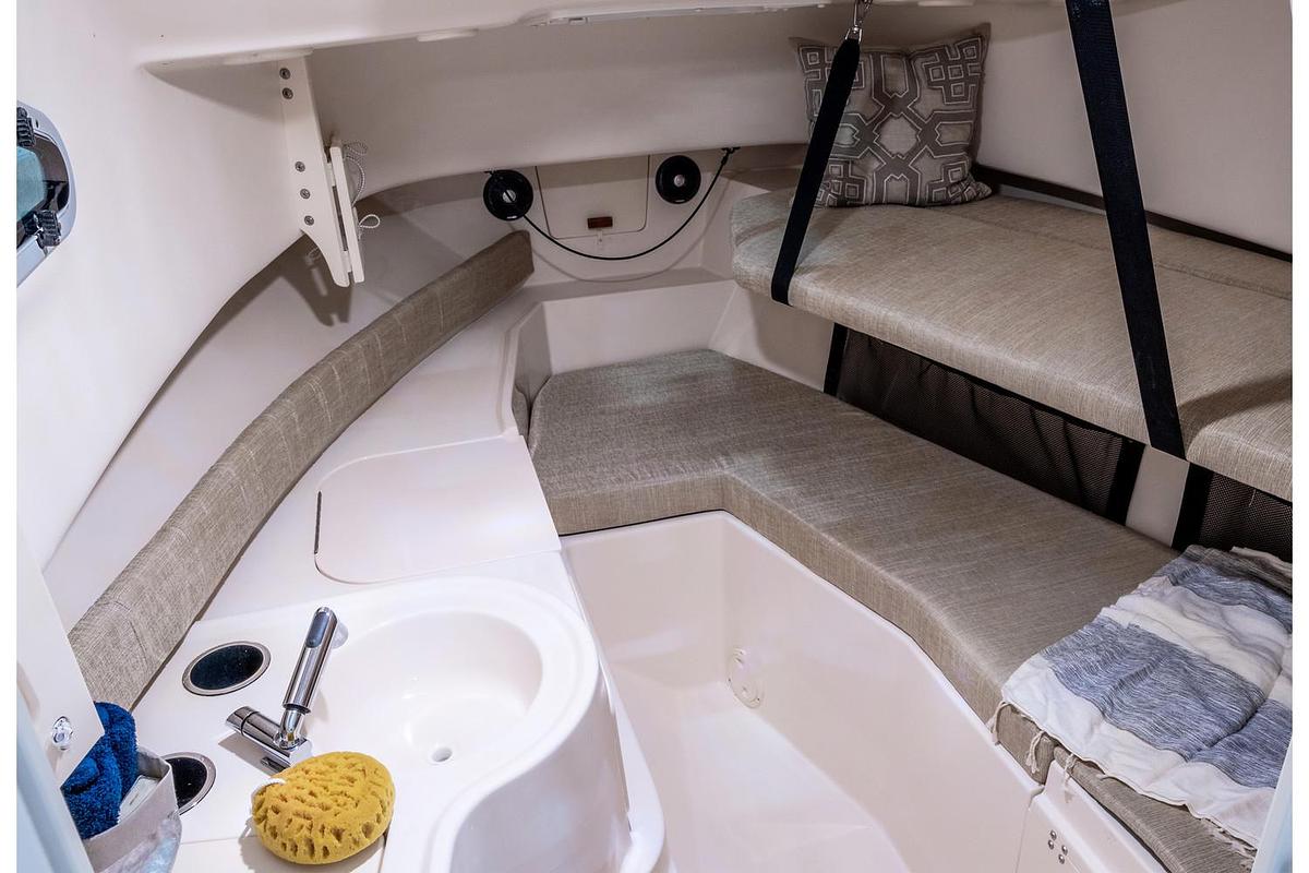 2024 Grady-White Gulfstream 232