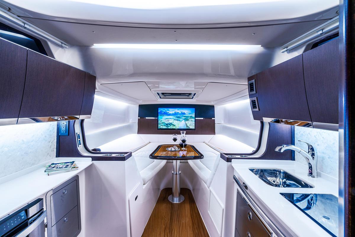 Canyon 456
45' CENTER CONSOLE