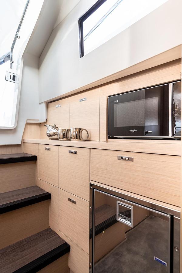 2026 Jeanneau DB/37 IB