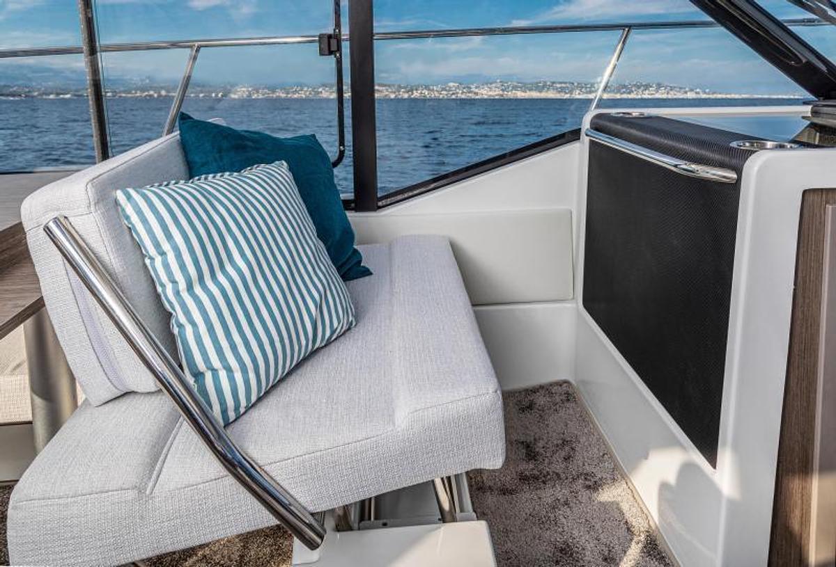 2026 Jeanneau NC 895 S2