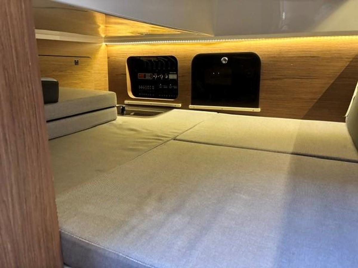 Used 2019 Jeanneau NC895 Offshore