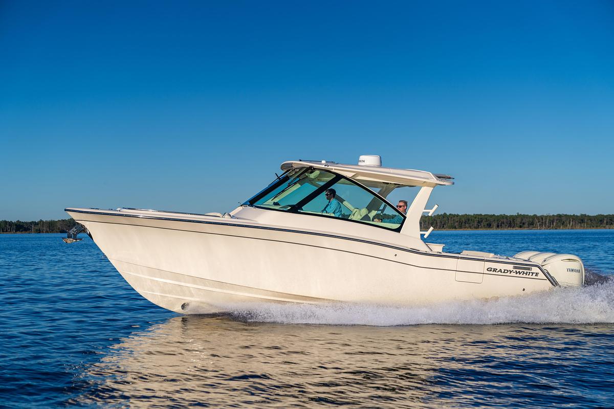 Freedom 345
33' DUAL CONSOLE